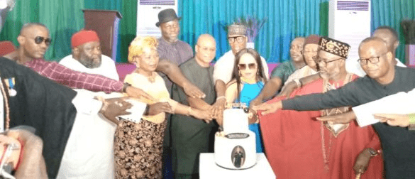 Retired AIG Eboka Friday urge police officers to be professional and shun bribery. By Chris Mark